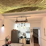 Townhouse With Rooftop Terrace In Olhão