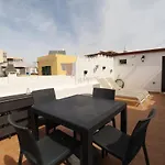 Apartmán Townhouse With Rooftop Terrace In *