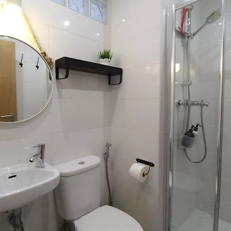 Townhouse With Rooftop Terrace In Daire Olhão