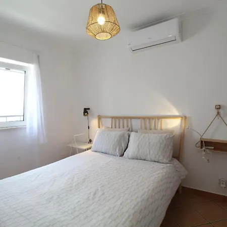 Townhouse With Rooftop Terrace In Daire