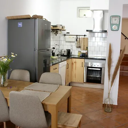 Townhouse With Rooftop Terrace In Daire *