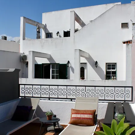 Townhouse With Rooftop Terrace In Daire *